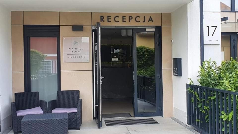 Aparthotel Rewal Bagian luar foto